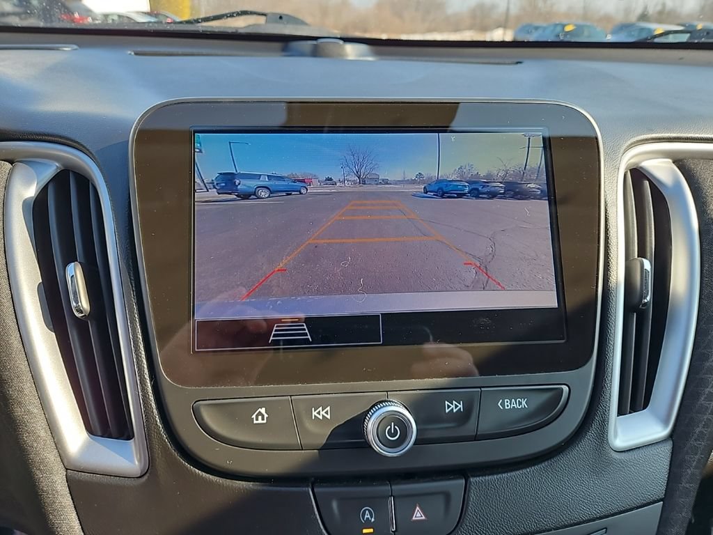 Used 2025 Chevrolet Malibu LT FWD image 17