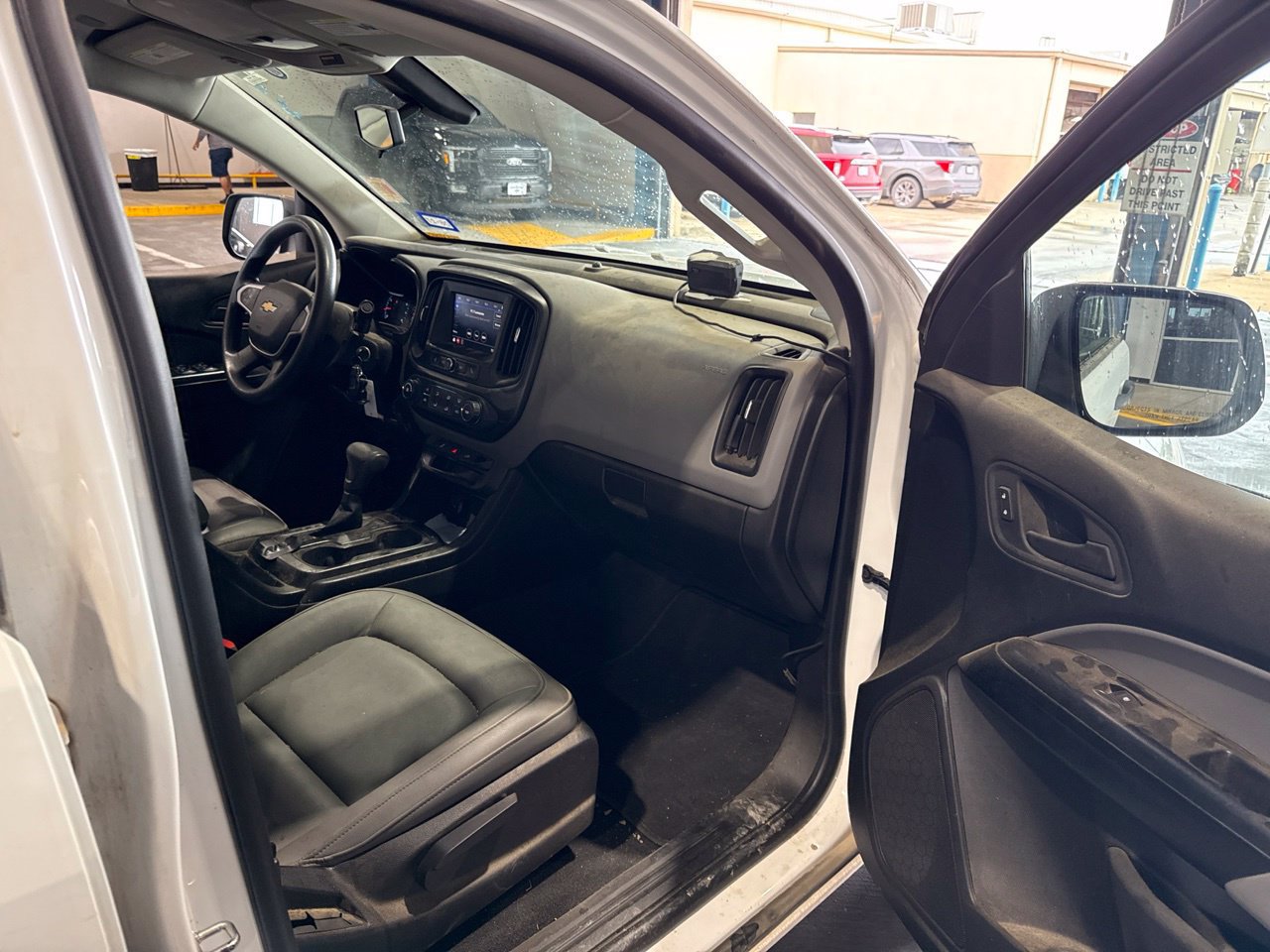 Used 2020 Chevrolet Colorado W/T w/ WT Convenience Package RWD image 13