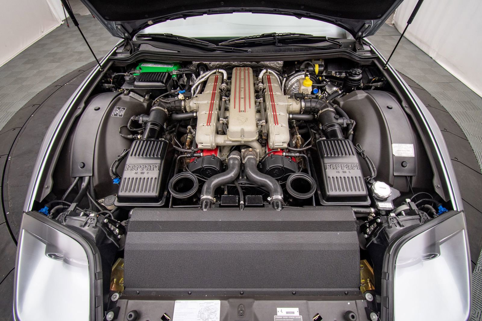 Used 1999 Ferrari 550 Maranello Coupe RWD image 47