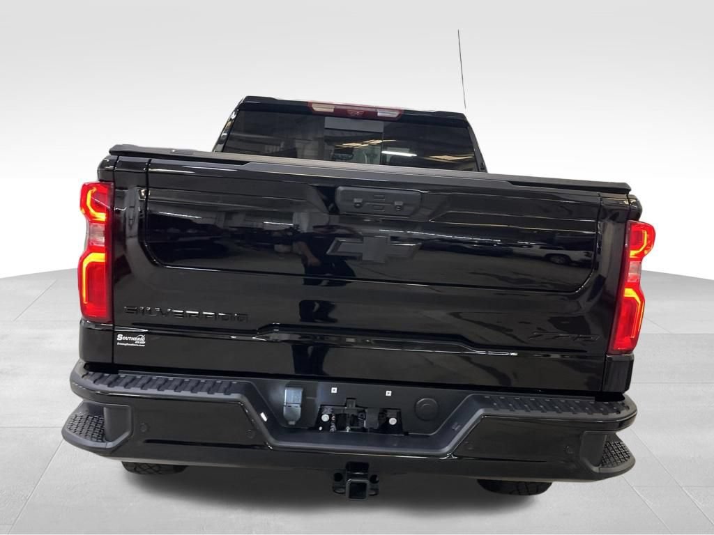 Used 2025 Chevrolet Silverado 1500 ZR2 w/ Technology Package AWD/4WD image 4