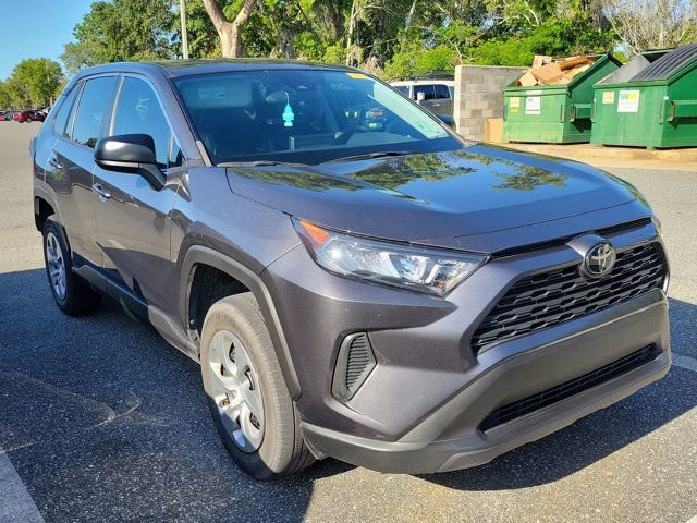 Used 2022 Toyota RAV4 LE image 1