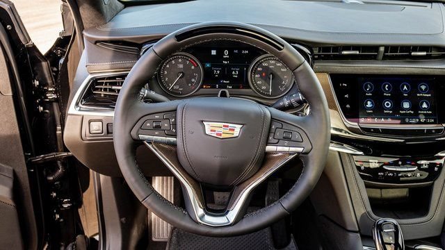 New 2025 Cadillac XT6 Premium Luxury w/ Platinum Package FWD image 11