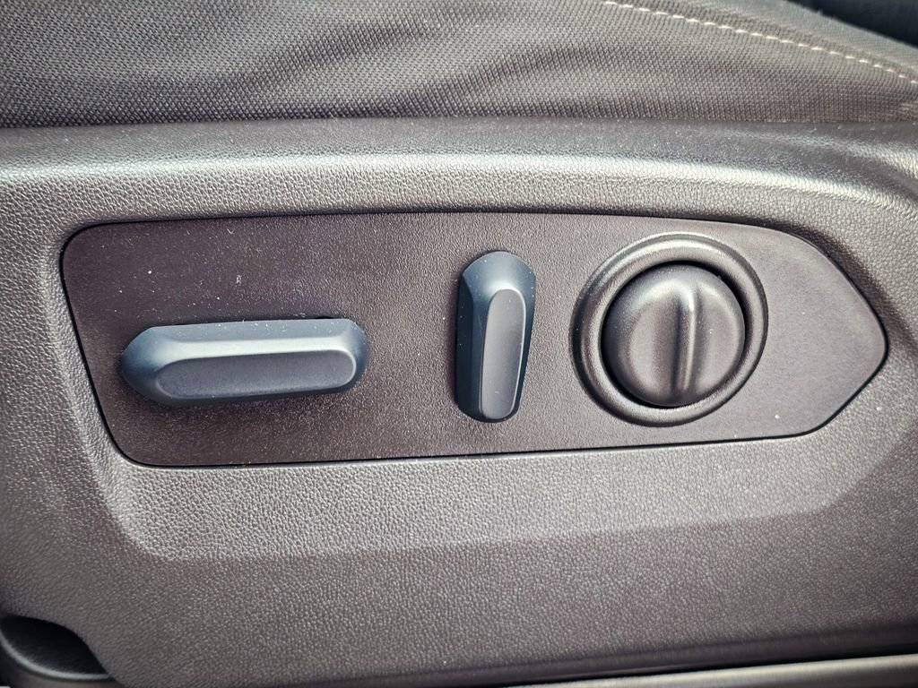 Certified 2023 GMC Sierra 3500 SLE w/ SLE Convenience Package image 16