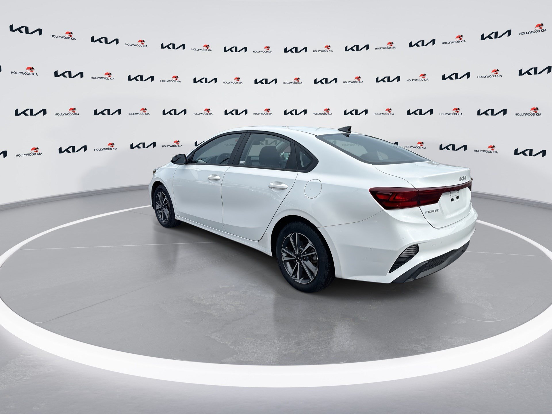 Certified 2024 Kia Forte LXS FWD image 6