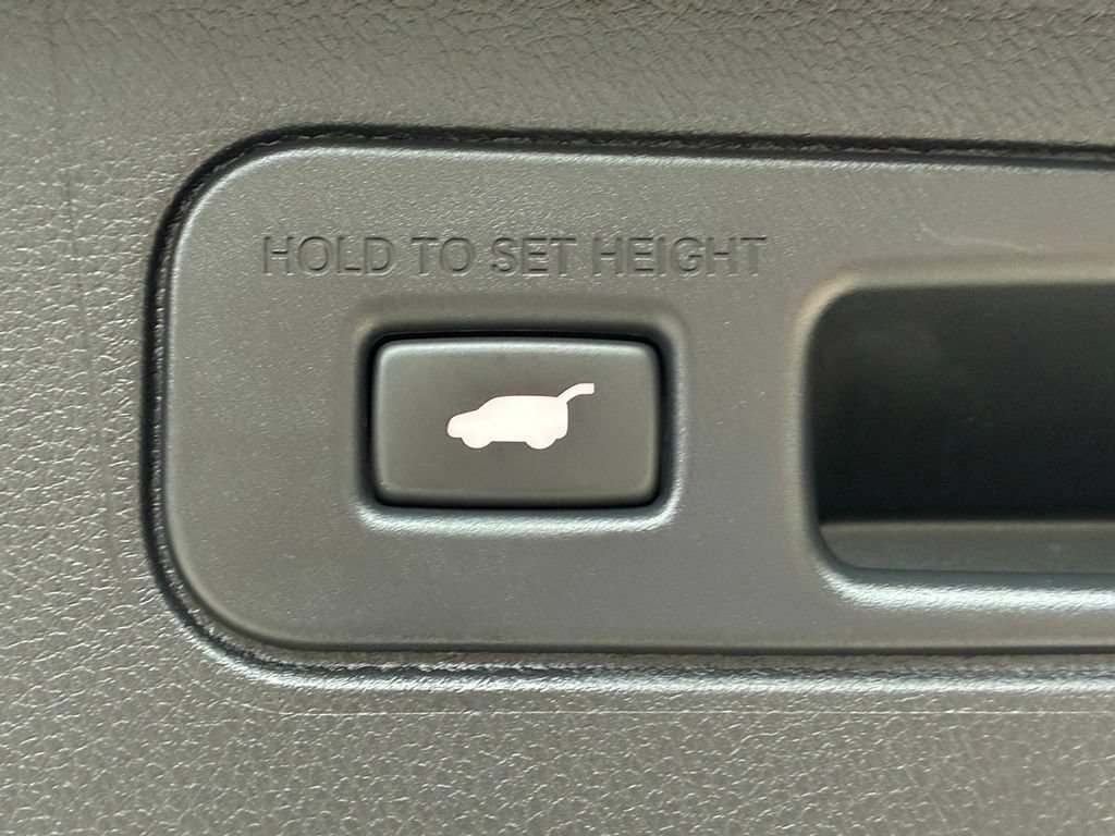 Used 2025 Honda Pilot EX-L image 35