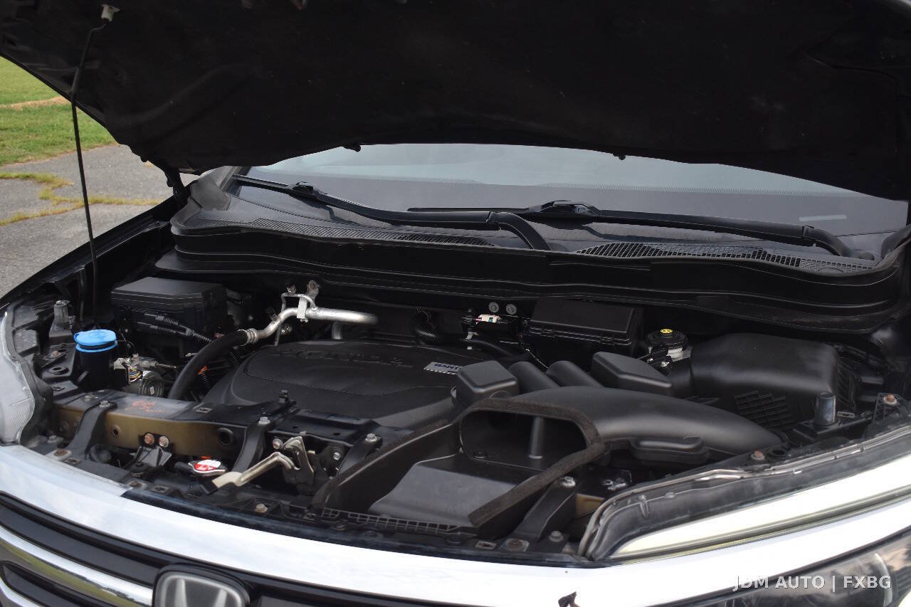 Used 2016 Honda Pilot Touring image 35