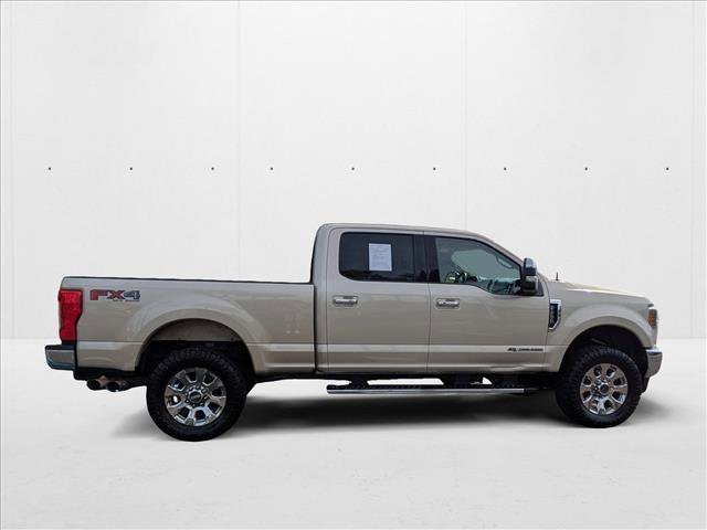 Used 2018 Ford F250 Lariat w/ Chrome Package image 4