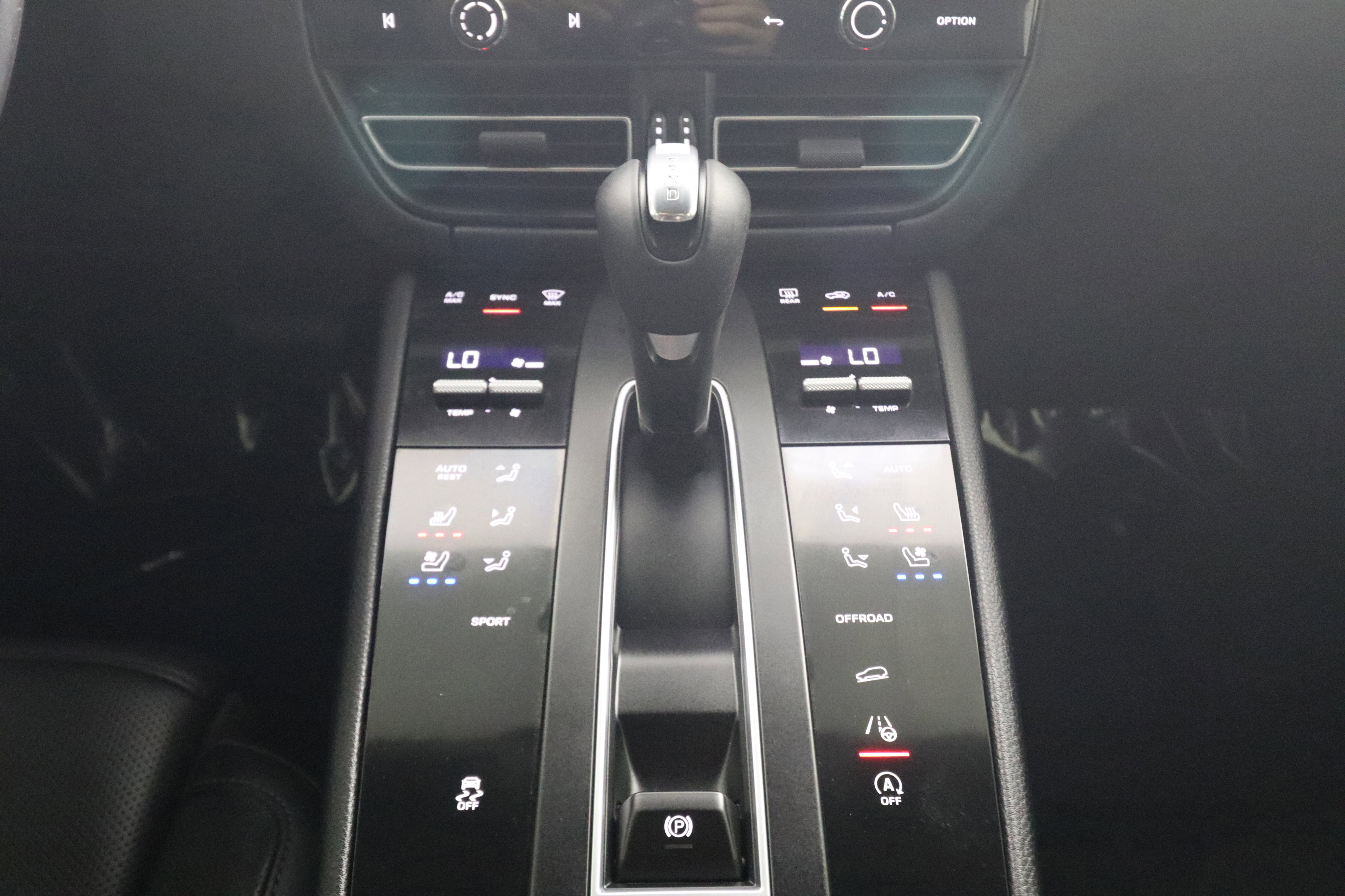 Used 2026 Porsche Macan image 20