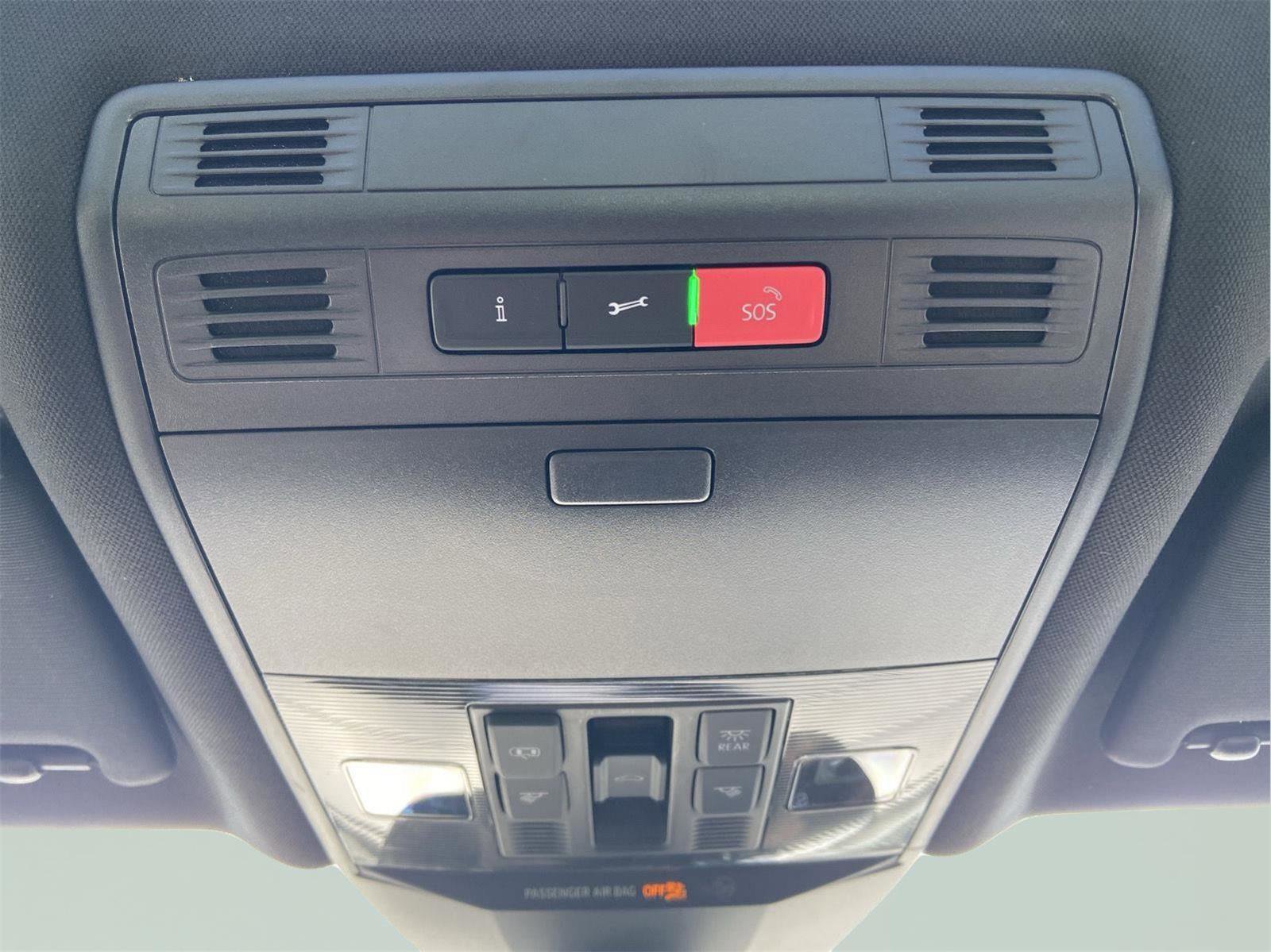 Used 2023 Volkswagen Arteon SEL image 36