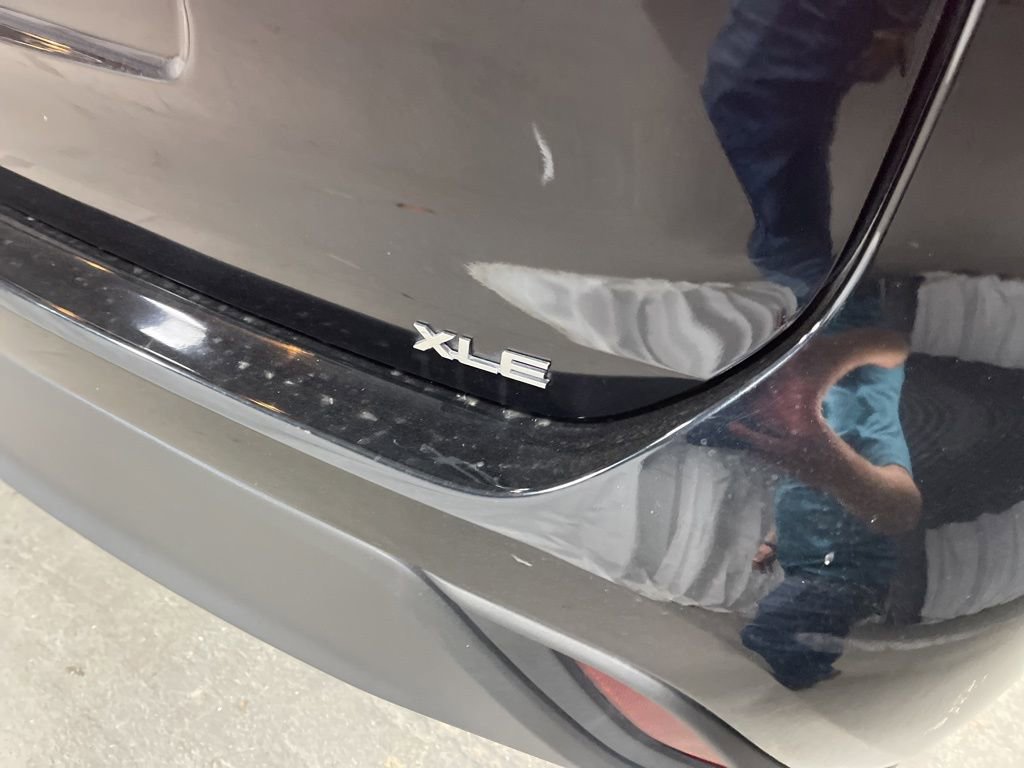 Used 2024 Toyota Highlander XLE image 17