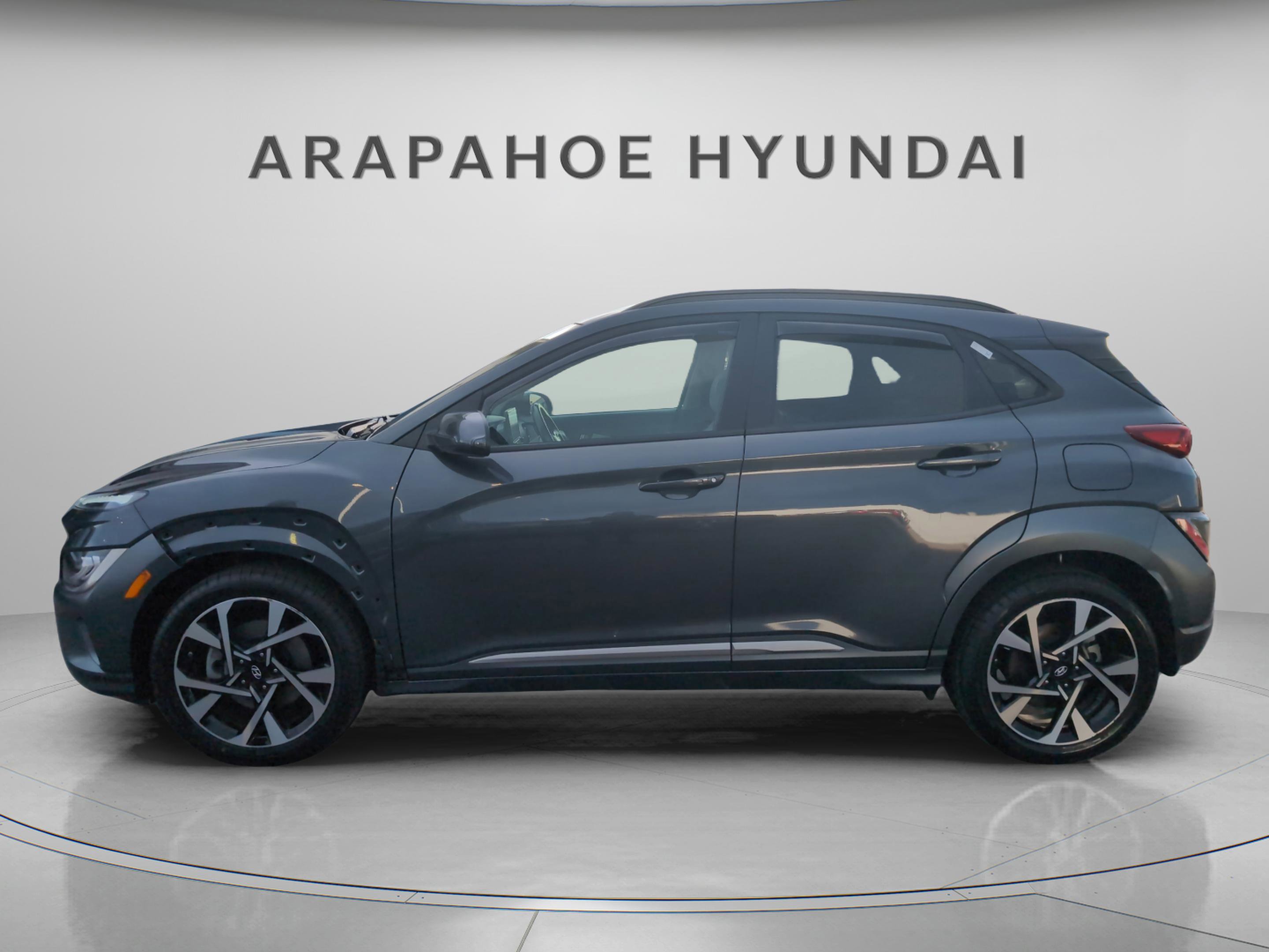 Used 2022 Hyundai Kona Limited image 3