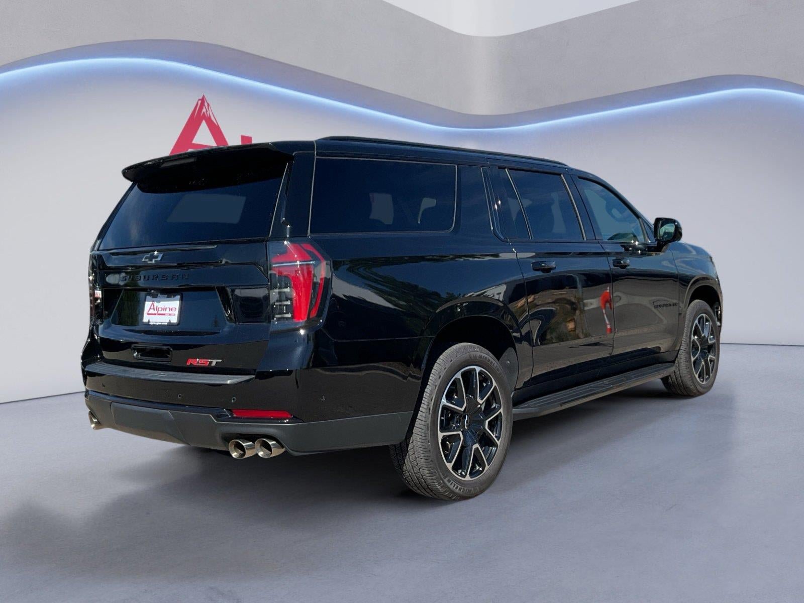 Certified 2025 Chevrolet Suburban RST w/ Sun And Tow Package AWD/4WD image 5