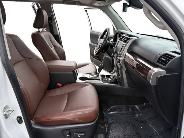 Used 2024 Toyota 4Runner Limited AWD/4WD image 11