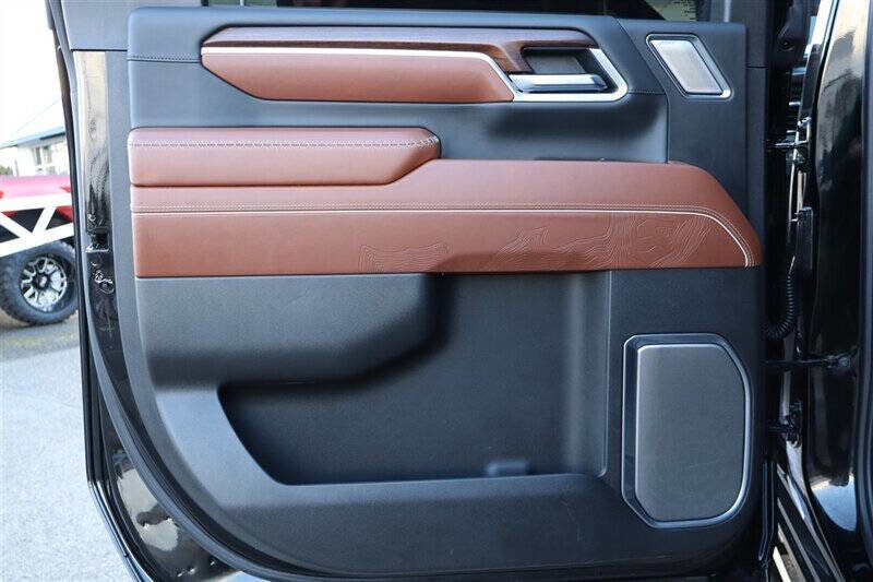 Used 2025 GMC Sierra 3500 Denali Ultimate image 22