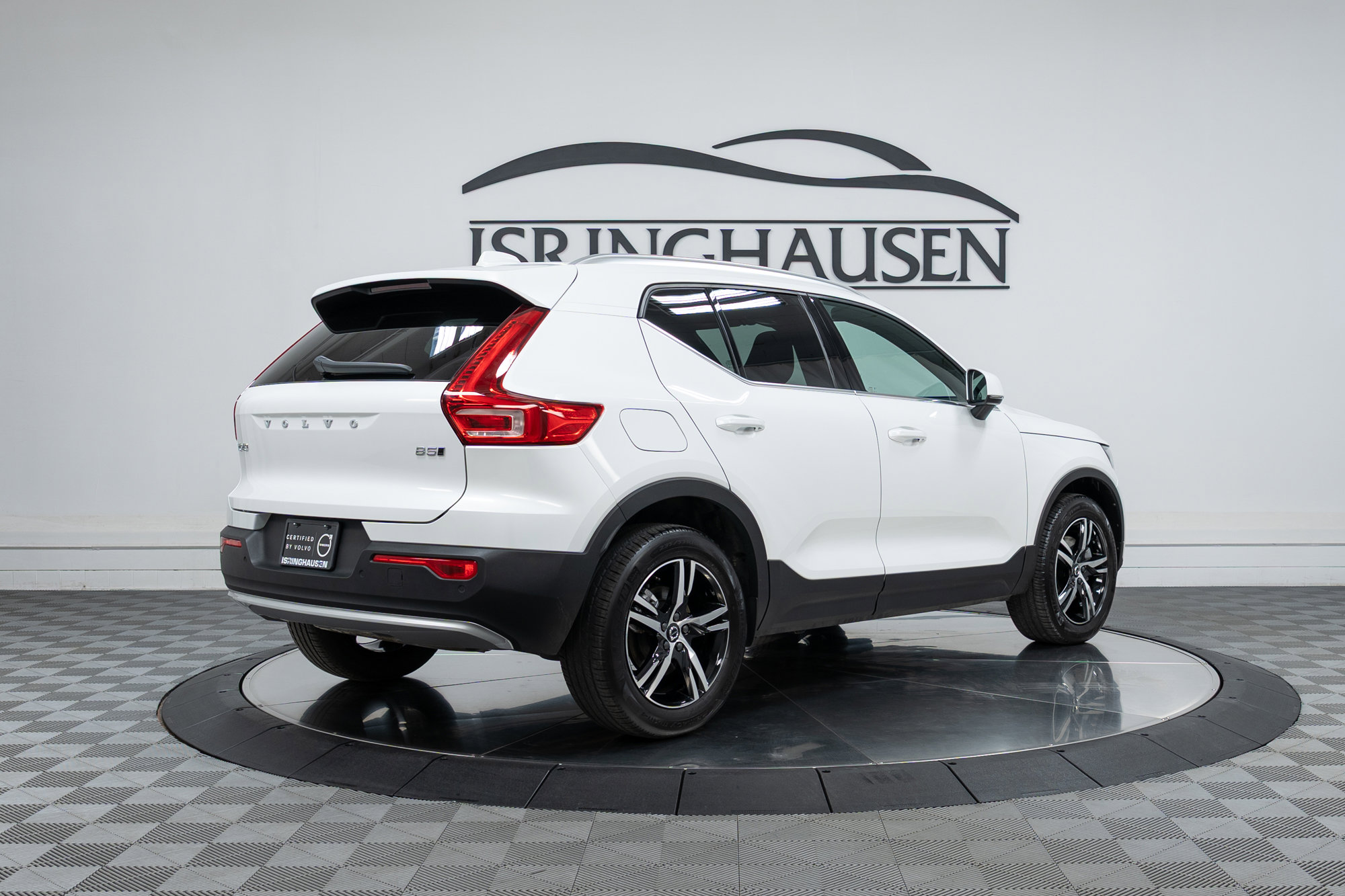 Certified 2025 Volvo XC40 B5 Core image 5