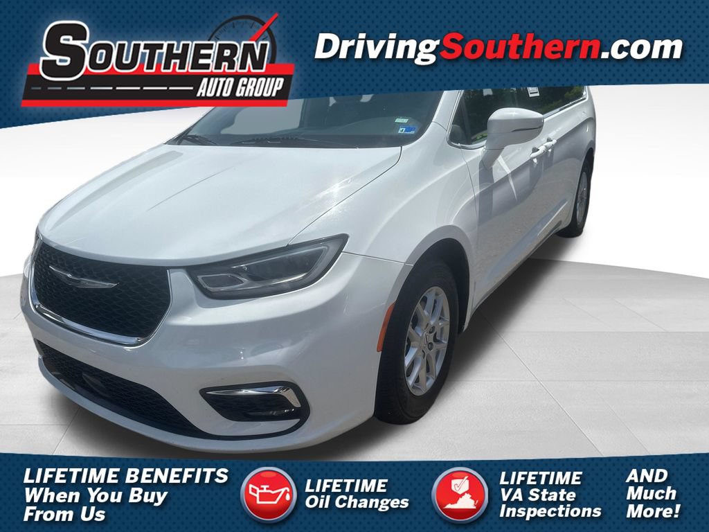 Used 2022 Chrysler Pacifica Touring-L