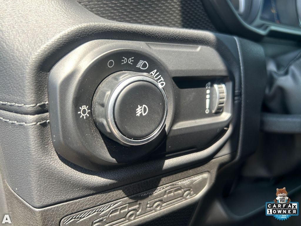 Used 2024 Jeep Wrangler Unlimited Rubicon AWD/4WD image 27