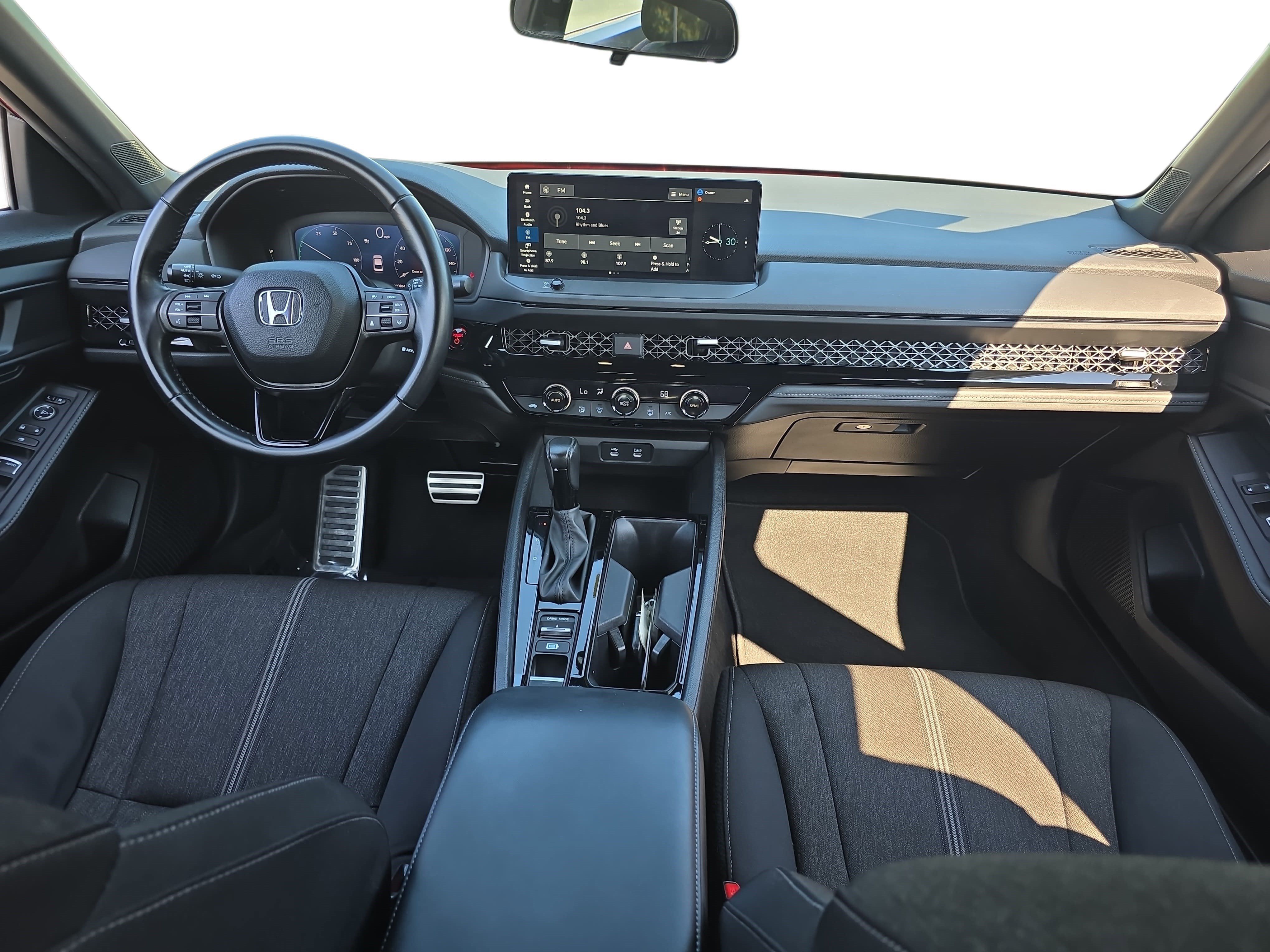 Used 2024 Honda Accord Sport image 9