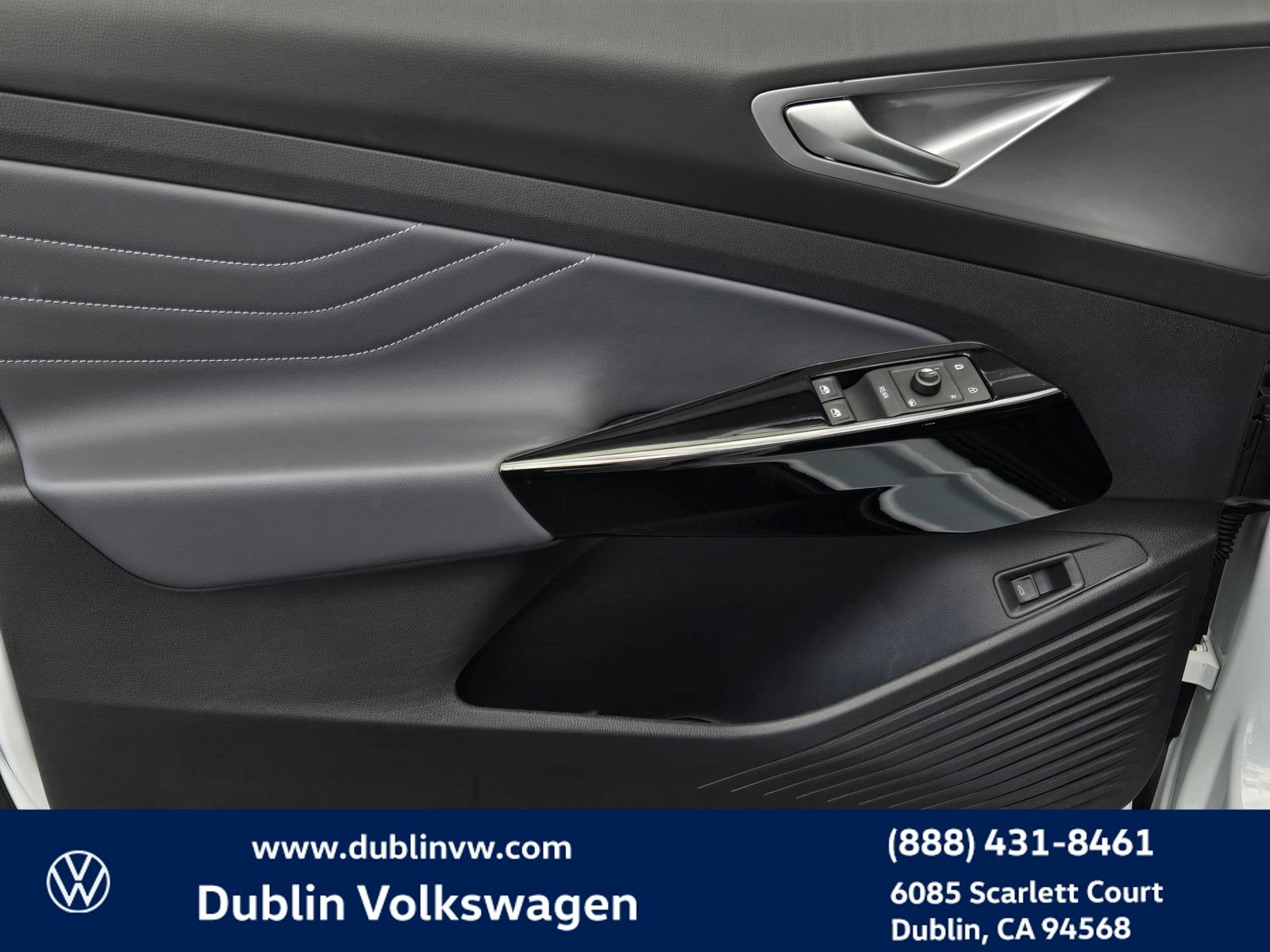 Certified 2023 Volkswagen ID.4 Pro S AWD/4WD image 10