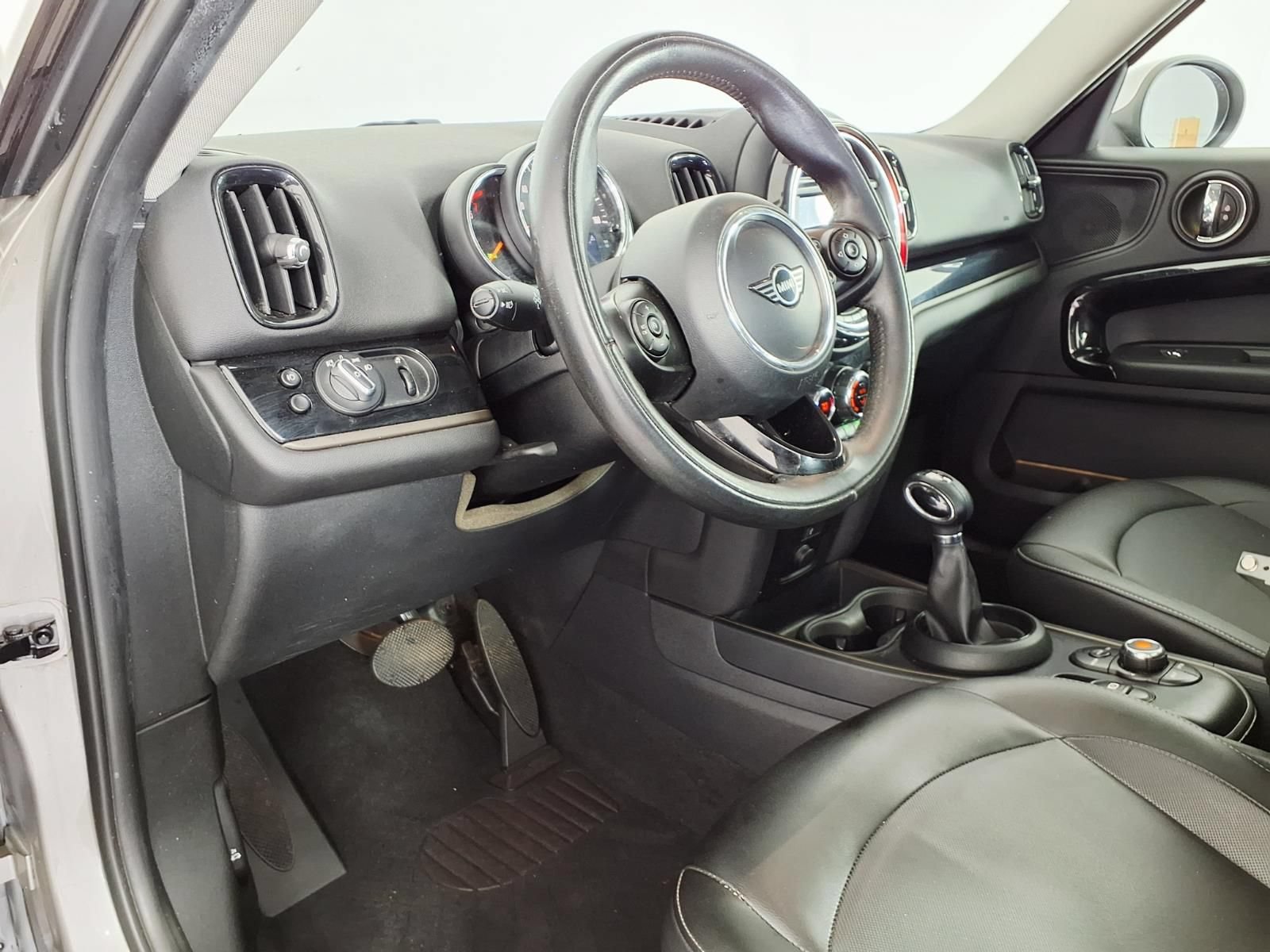 Used 2019 MINI Cooper Countryman w/ Storage Package FWD image 13