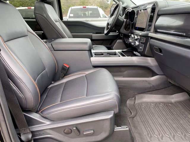 Used 2025 Ford F250 Lariat w/ Black Appearance Package image 26