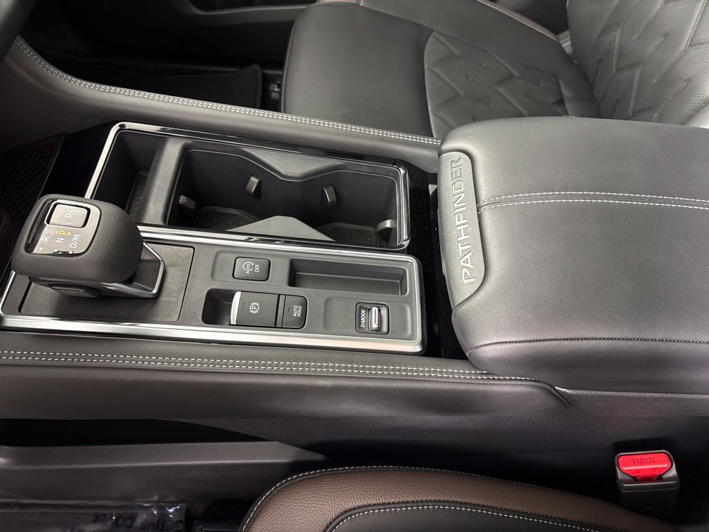 New 2026 Nissan Pathfinder Platinum w/ Cargo Package FWD image 34