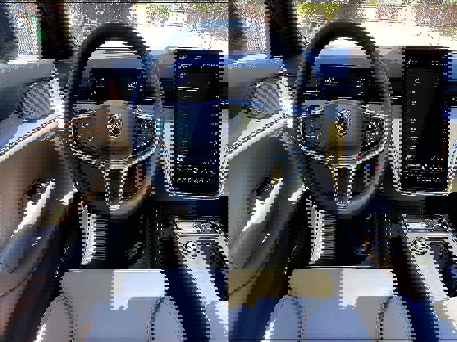 New 2026 Volvo EX90 Plus image 15