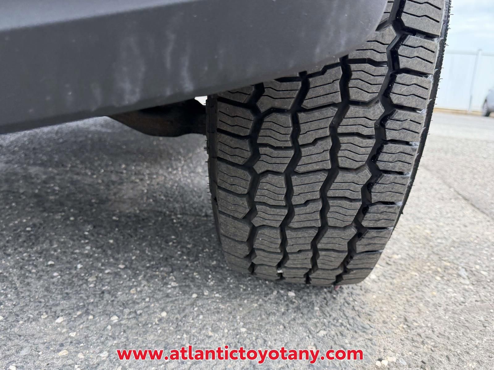 Used 2019 Toyota Tacoma SR5 AWD/4WD image 36
