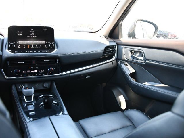 Used 2023 Nissan Rogue SL w/ SL Premium Package FWD image 24