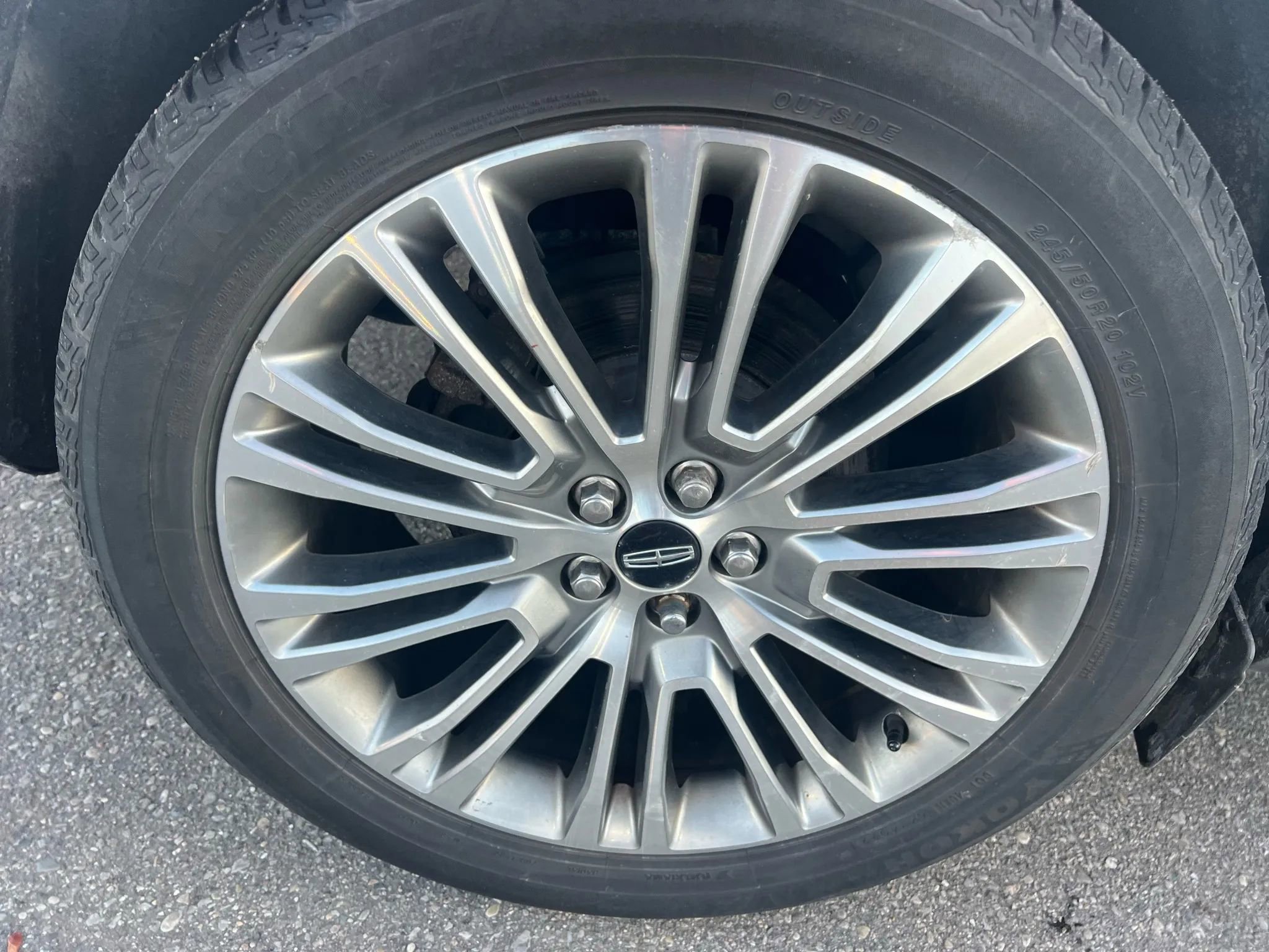 Used 2016 Lincoln MKX Reserve w/ Climate Package image 13