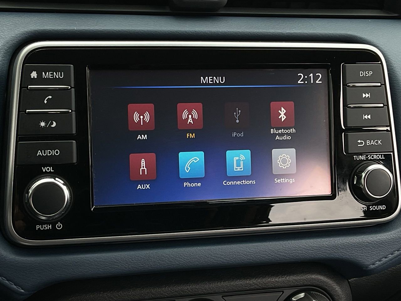 Used 2025 Nissan Versa SV image 30