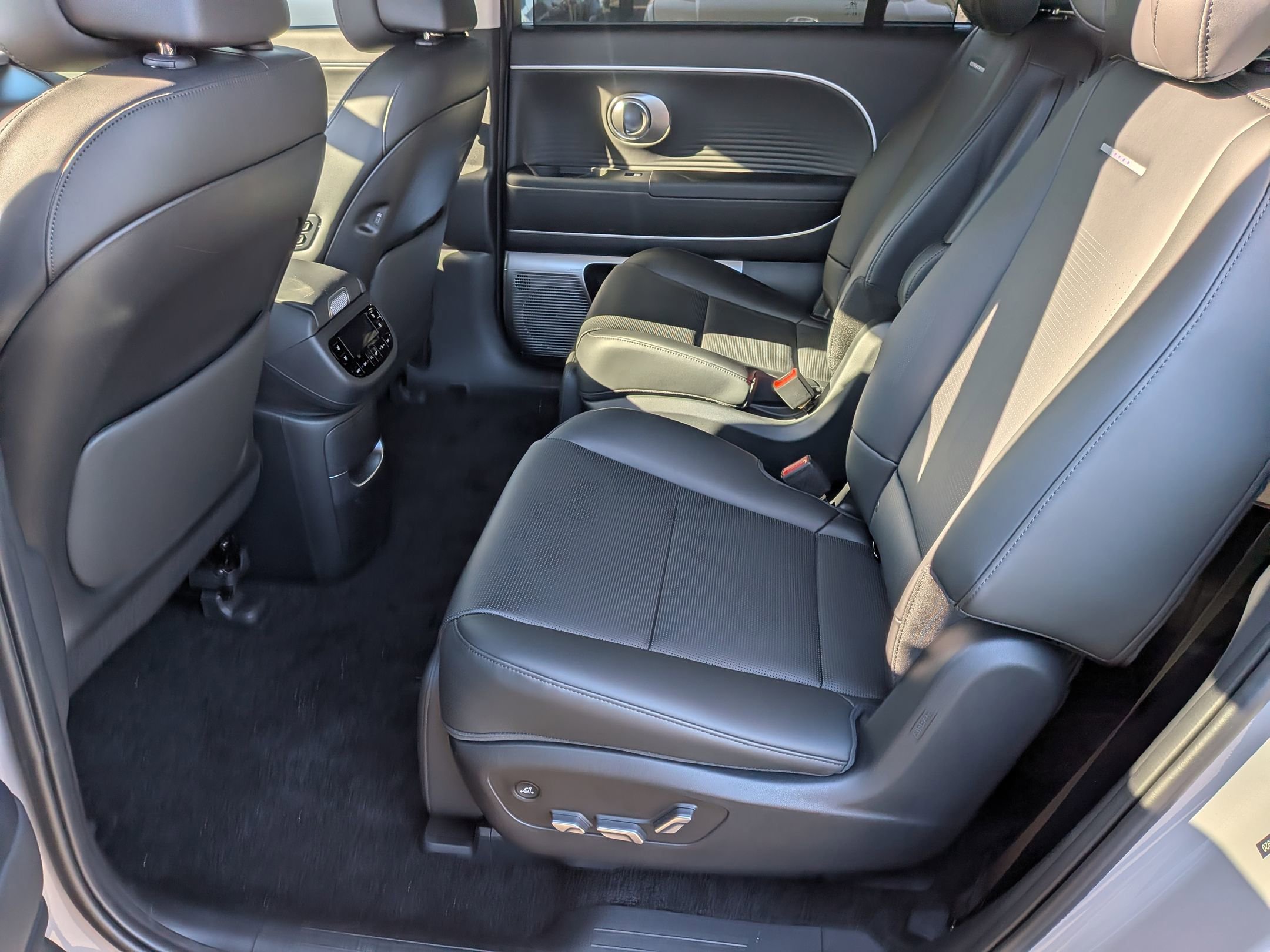 New 2026 Hyundai Ioniq 9 Limited image 20