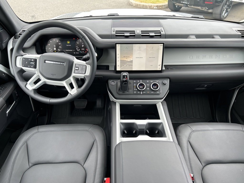 New 2025 Land Rover Defender 110 S image 22
