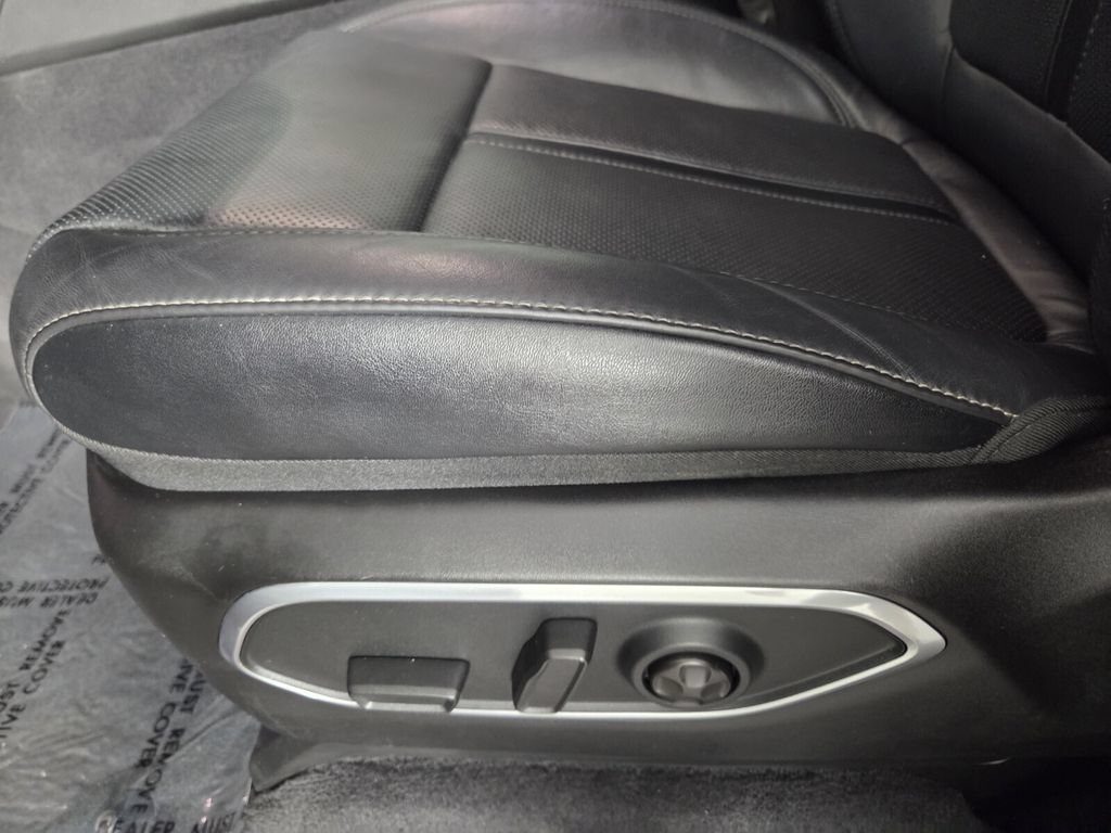 Used 2022 Jeep Wagoneer Series II AWD/4WD image 11
