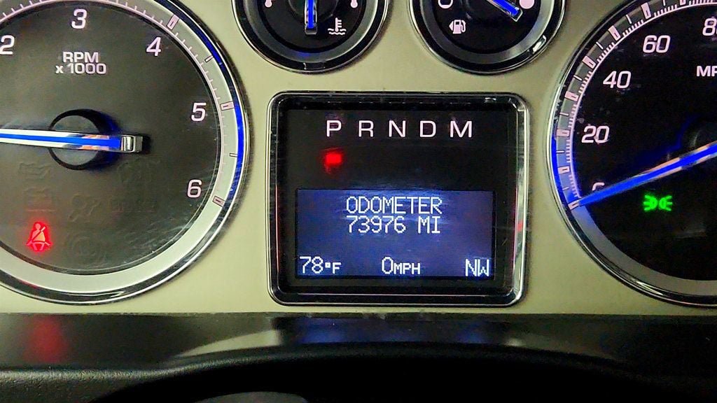 Used 2012 Cadillac Escalade EXT Luxury AWD/4WD image 16
