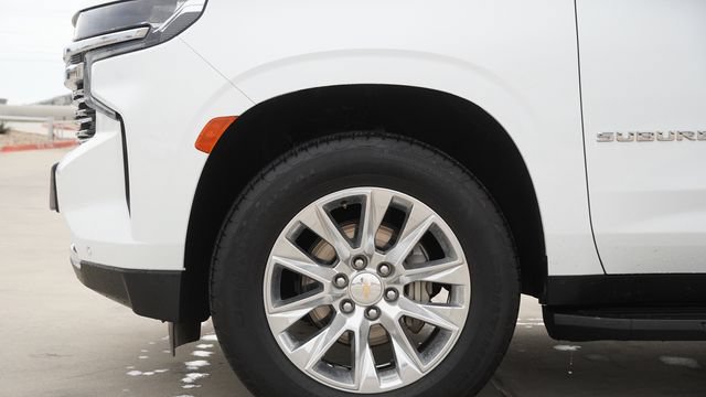Used 2024 Chevrolet Suburban Premier AWD/4WD image 5