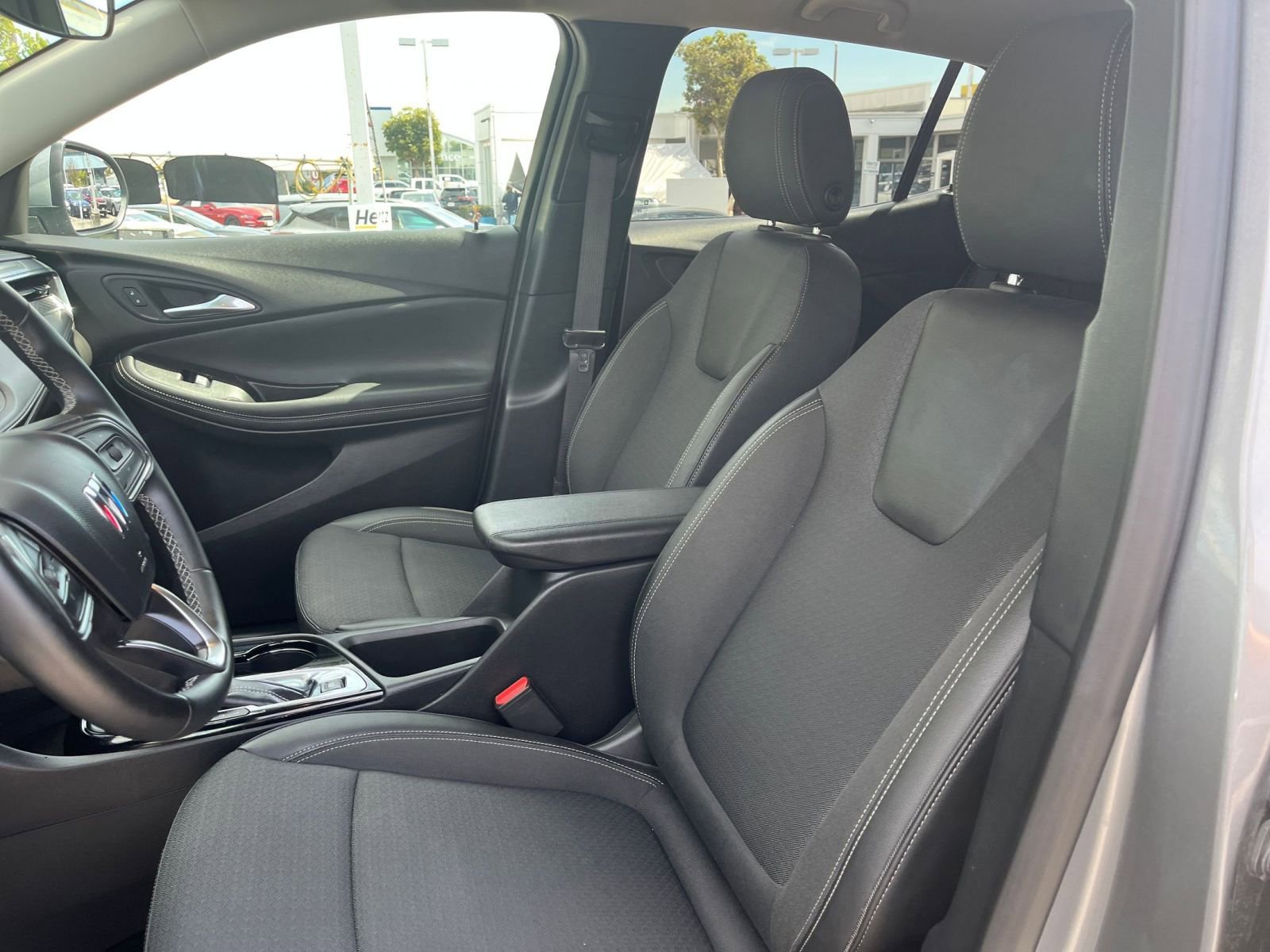 Used 2025 Buick Encore GX Preferred image 28