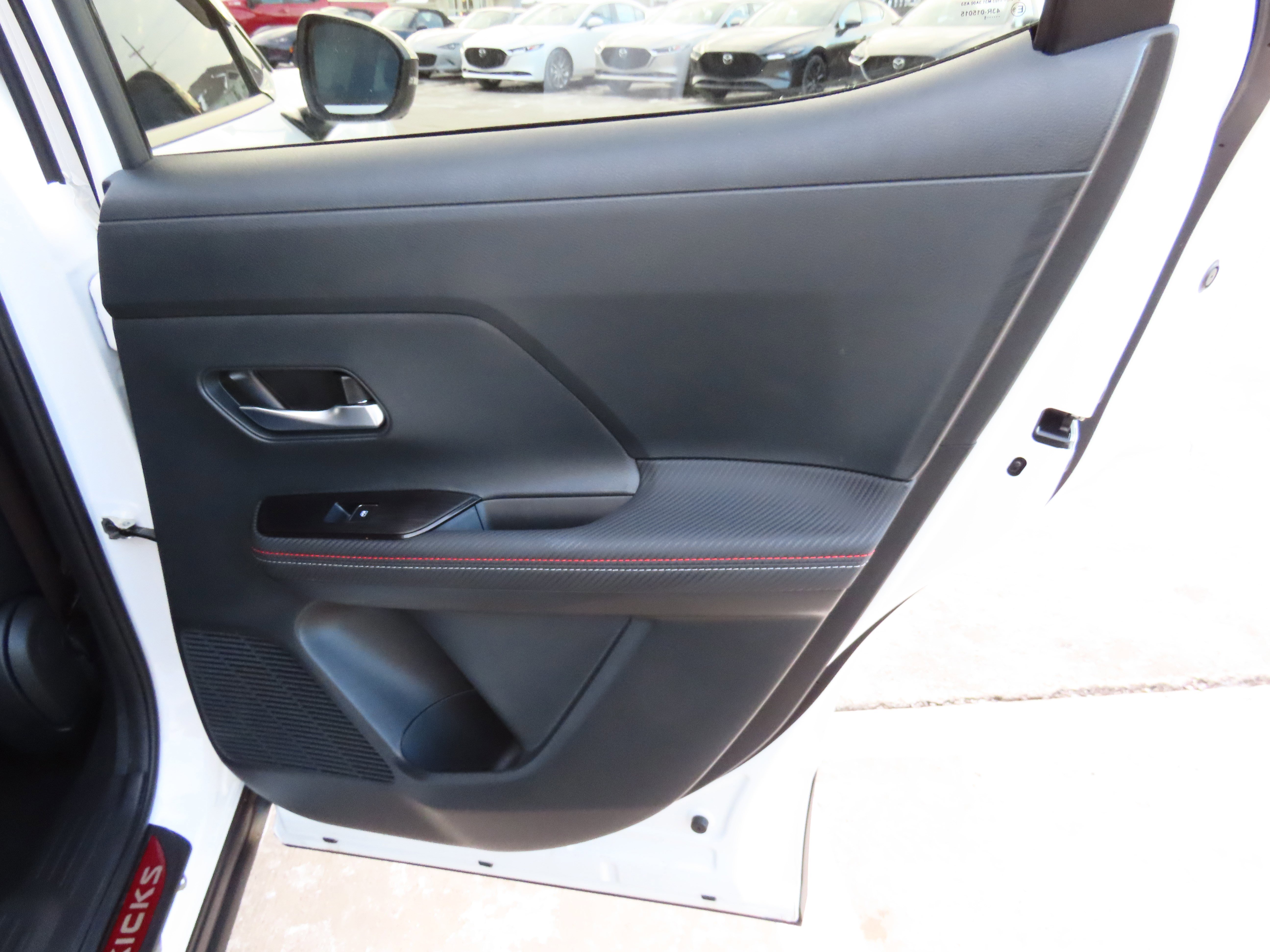 Used 2025 Nissan Kicks SR w/ SR Premium Package image 13
