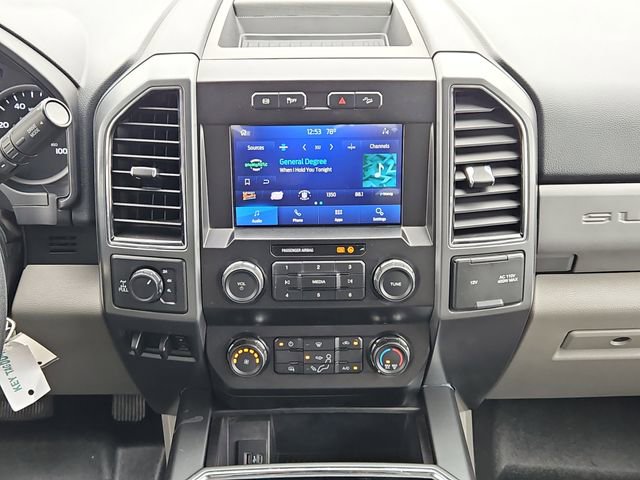 Used 2021 Ford F250 XLT w/ FX4 Off-Road Package image 22