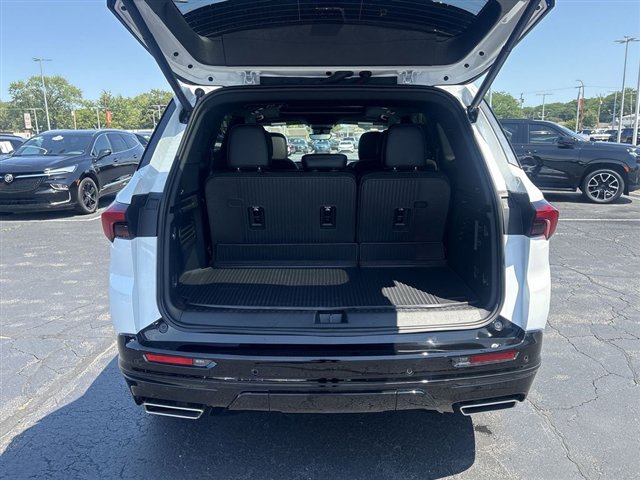 Certified 2026 Buick Enclave Sport Touring w/ Power Package AWD/4WD image 27