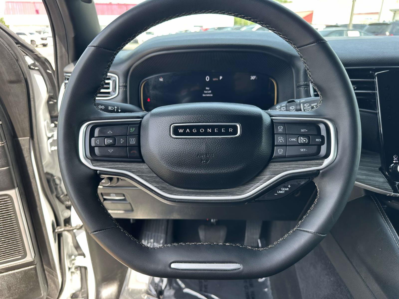 Used 2024 Jeep Wagoneer Series II AWD/4WD image 16