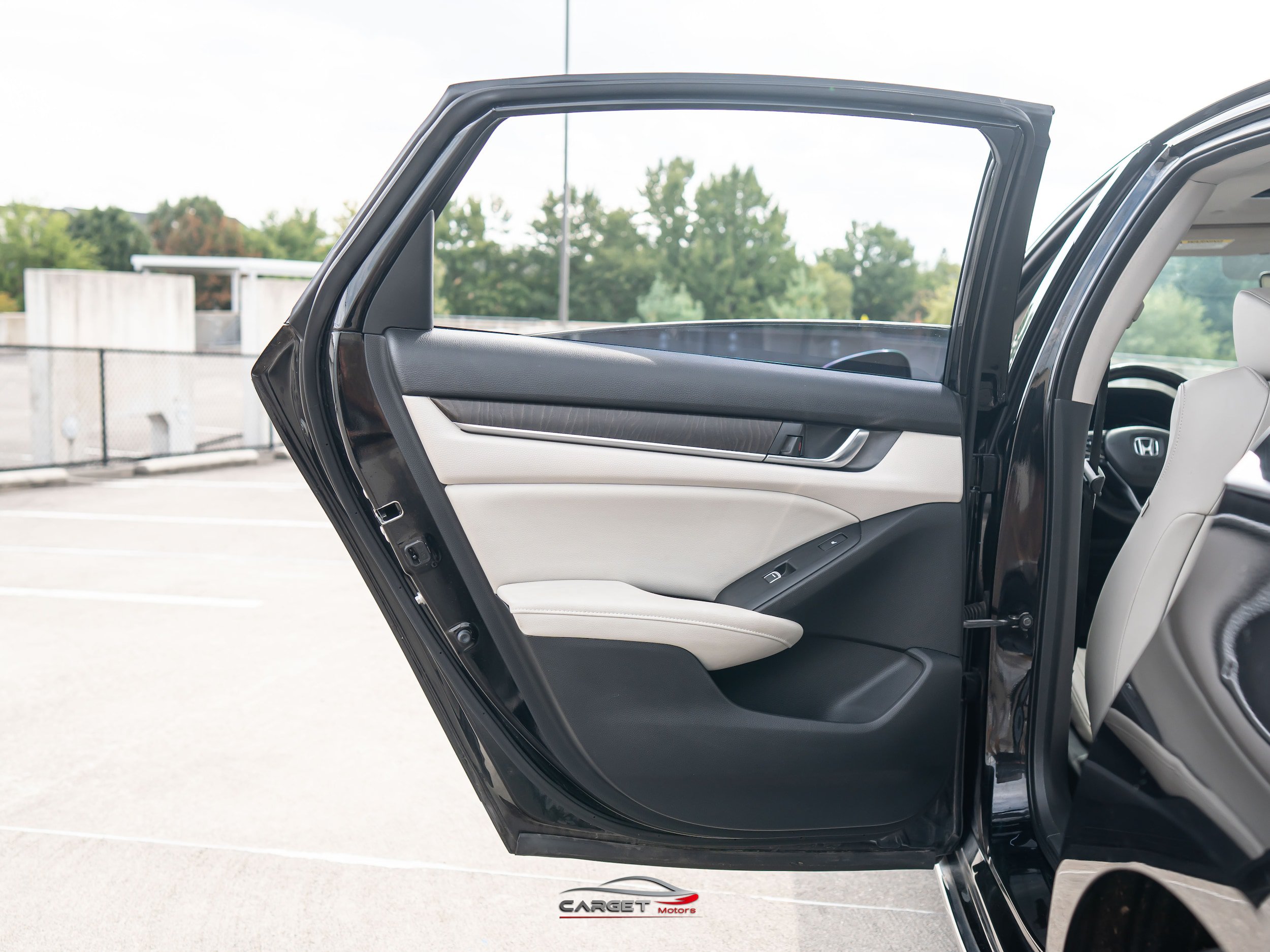 Used 2018 Honda Accord Touring image 44