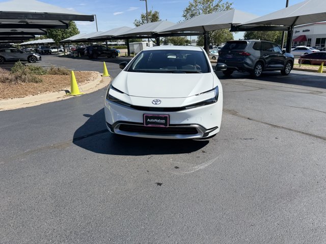 New 2027 Toyota Prius Plug-In Hybrid FWD video 2