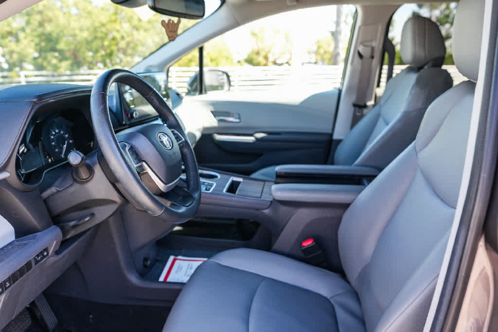 Certified 2024 Toyota Sienna XLE w/ XLE Plus Package AWD/4WD image 18