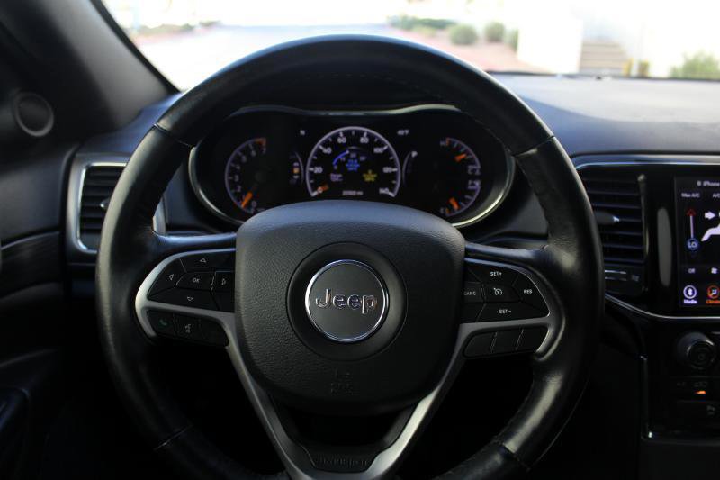 Used 2020 Jeep Grand Cherokee Altitude image 30
