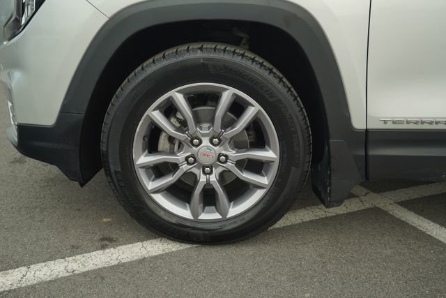Used 2022 GMC Terrain SLT image 11