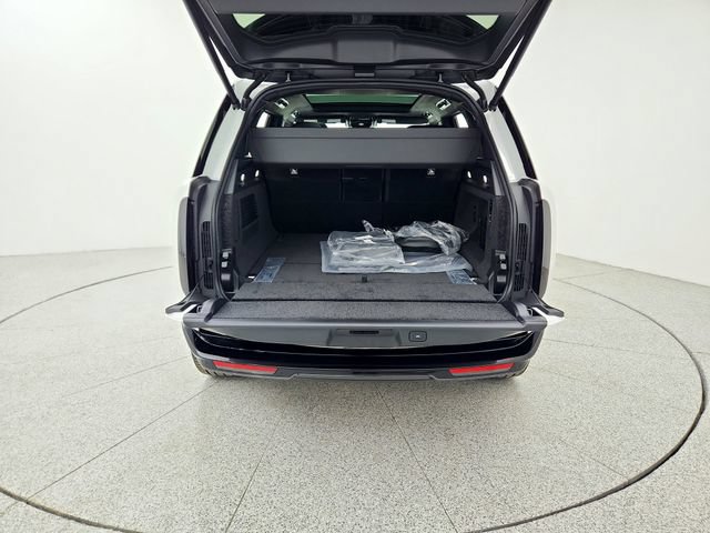 New 2026 Land Rover Range Rover SV AWD/4WD image 15