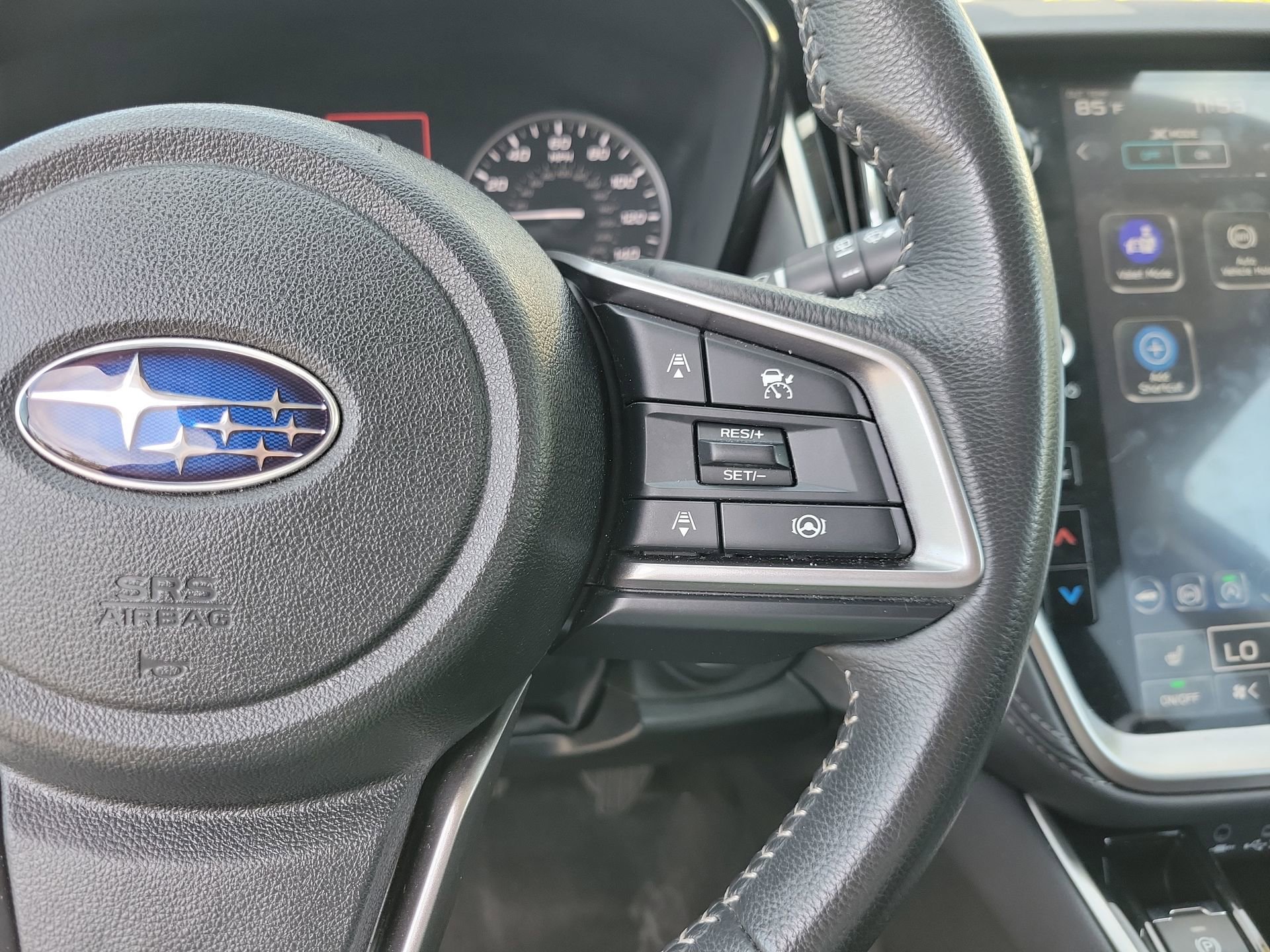 Used 2025 Subaru Outback Premium AWD/4WD image 29