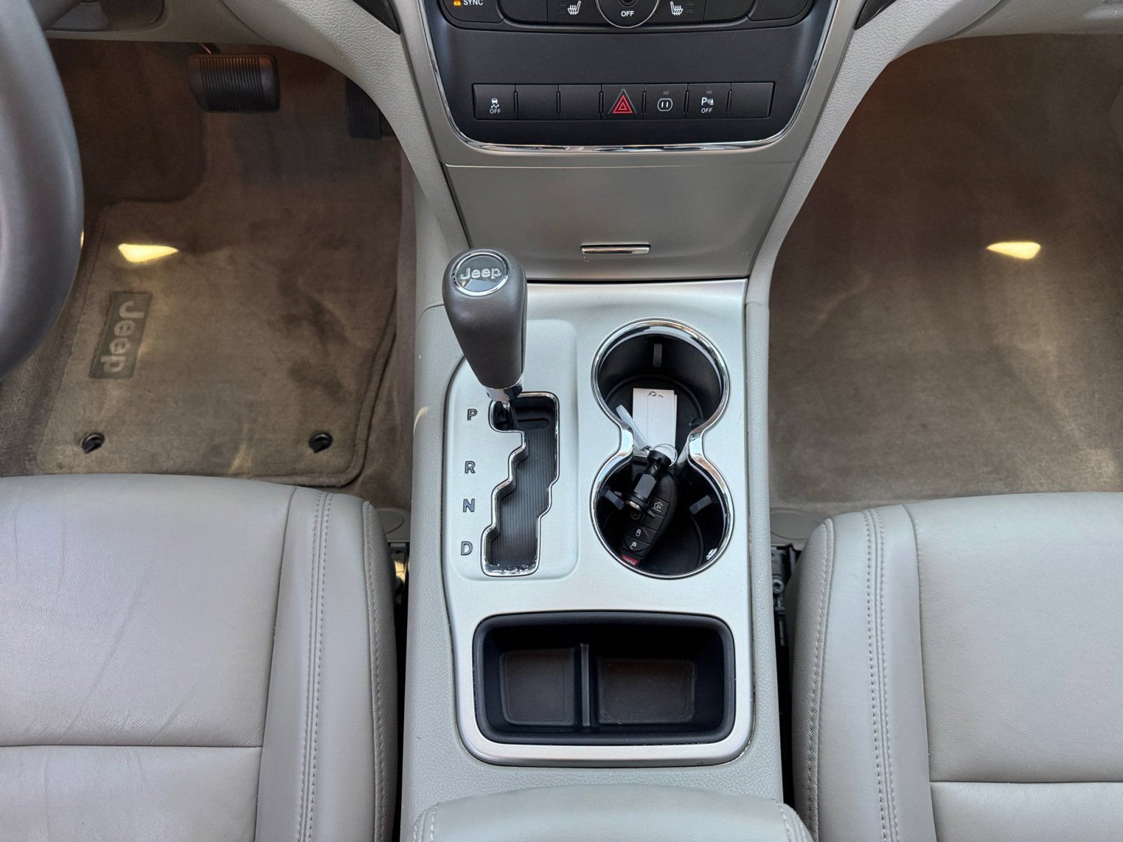 Used 2011 Jeep Grand Cherokee Laredo RWD image 11