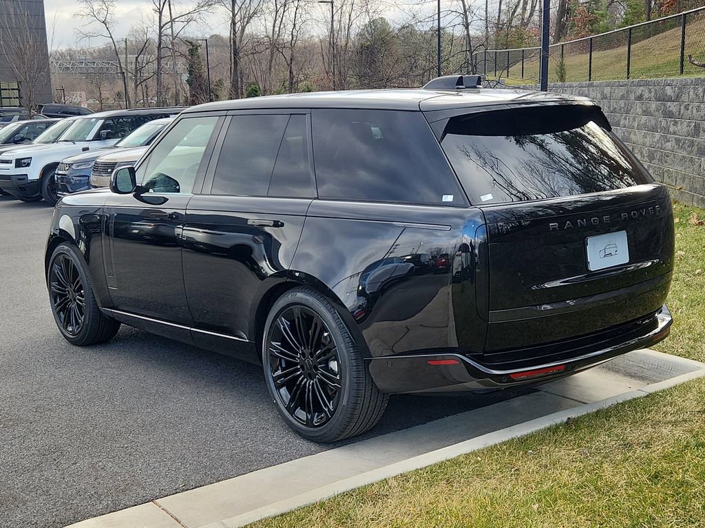 New 2026 Land Rover Range Rover SE image 12